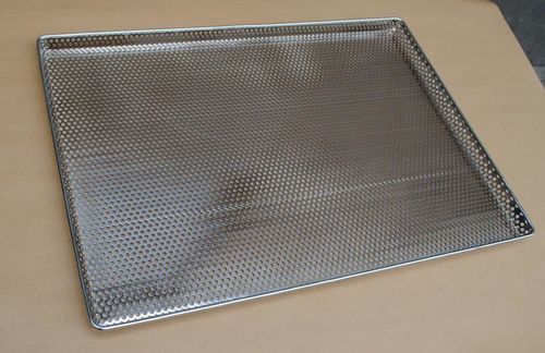 Latest company news about las bandejas que cuecen perforadas 5000 pedazos envían a Canadá
