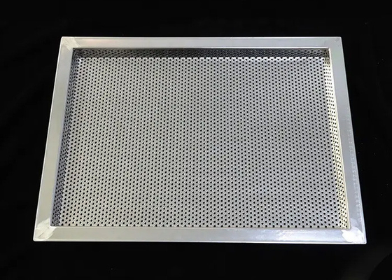 Un buen precio. Tamaño personalizado Acero inoxidable 304 316 bandejas perforadas metálicas para secado enfriamiento congelación en línea