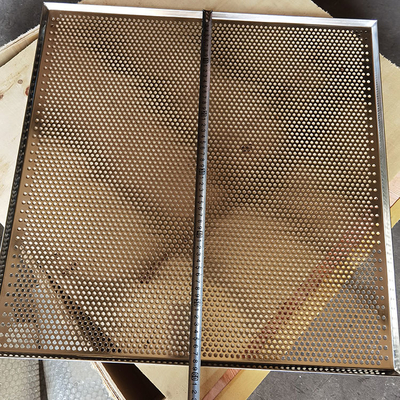 Un buen precio. Tamaño personalizado 304 acero inoxidable malla metálica perforada bandejas de hojas planas para horno de horno en línea