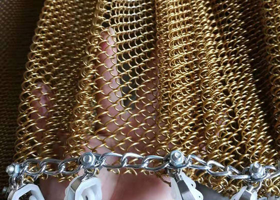 Un buen precio. Pañería de aluminio decorativa colorida de la bobina de Mesh Curtain 0.5m m del metal en línea