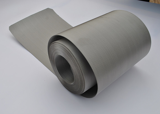 Un buen precio. Extrusor plástico inoxidable holandés de Mesh Filter Screen Belt For del alambre de acero de la tela cruzada de Aisi 304 en línea