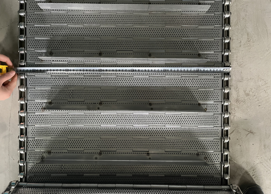 Banda transportadora ligera de Grey Stainless Steel Plate Link con el bafle