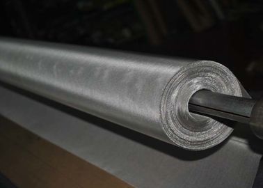 Un buen precio. Pantalla de malla de alambre tejida micrón del acero inoxidable con armadura del llano/de tela cruzada en línea