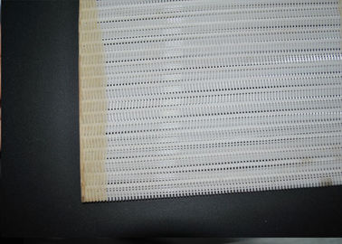 Un buen precio. Malla espiral 100% del poliéster del alto rendimiento 0.5-1.1m m para la industria de papel en línea