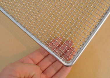 Cesta de alambre no tóxica de acero inoxidable con clases en la cocina