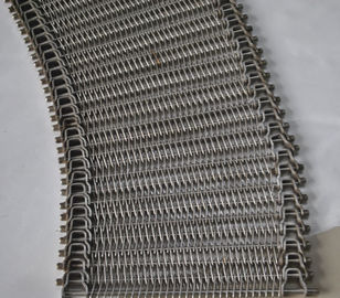 Un buen precio. La malla de alambre espiral lisa de la rejilla curvada transporta vínculos del lado de la forma de la correa U en línea