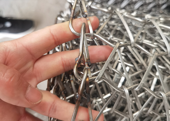 Un buen precio. Resistencia al calor 5.4 m de ancho 304 de acero inoxidable espiral de alambre plano cinturones de enlace para secador de chapa de madera contrachapada en línea