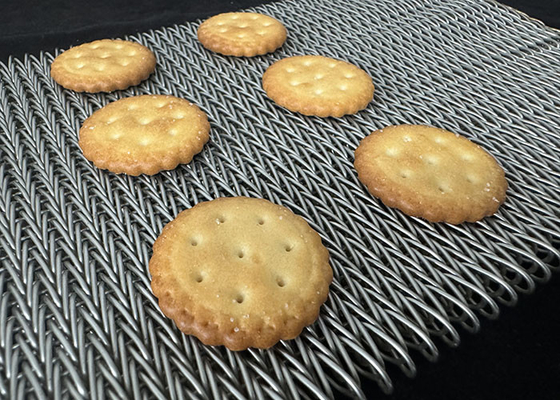 Un buen precio. Acero inoxidable Resistente al calor Acero inoxidable Compuesto de equilibrio Tejido de malla de alambre túnel de horno Cinturón transportador Para hornear galletas en línea
