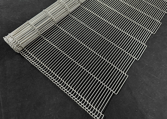 Un buen precio. Cinturón transportador de acero inoxidable con malla de alambre plana flexible en línea