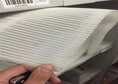 Un buen precio. Pantalla da alta temperatura del secador de la resistencia 100%Polyester para la correa de la malla del transportador en línea