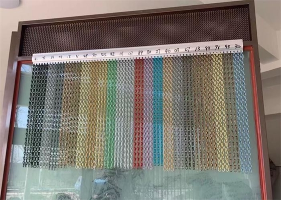 Un buen precio. Cortina de malla metálica de doble gancho de aluminio decorativo para techos/barandillas/superficies de revestimiento/paraguas/armario en línea
