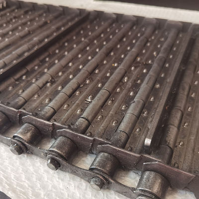 Un buen precio. Banda transportadora articulada con bisagras y eslabones de placa de acero al carbono profesional en línea
