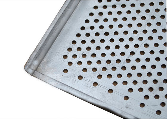 Bandeja de aluminio plana y perforada de la hornada con altura aumentada de la bandeja de los bordes 20m m