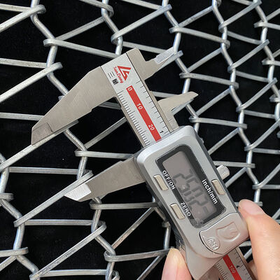 Un buen precio. Cinta transportadora de virutas de madera de malla de alambre plano secadora de acero al carbono galvanizada metal resistente al calor en línea