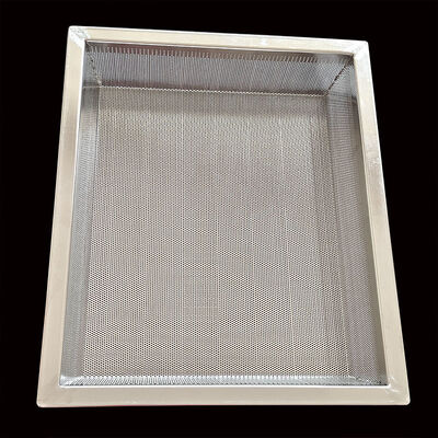 Un buen precio. El horno de aluminio de sequía 800 x 600 18x26inch del acero inoxidable 304 de la malla 304 de la categoría alimenticia perforó la bandeja de la hornada en línea