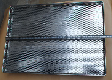 Un buen precio. 18*25inch, bandeja cuadrada perforada llena de la hornada del acero inoxidable 18*26inch para la comida en línea