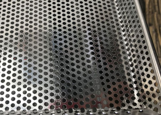 Metal la bandeja perforada 304 de la malla del deshidratador de la bandeja de la hornada del horno de la pulgada 18x26