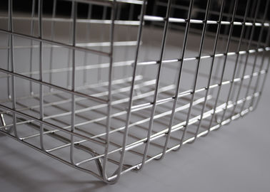 Un buen precio. Metal apilable de la categoría alimenticia de las cestas de alambre de la desinfección del tamiz de la malla de alambre en línea