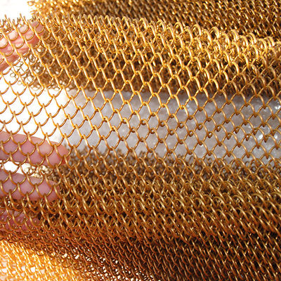 Un buen precio. Cuadrícula metálica decorativa de forma de diamante en línea