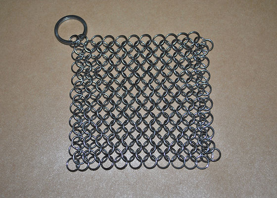 Un buen precio. La cocina 4x4 avanza lentamente el limpiador de acero inoxidable del arrabio de Chainmail en línea